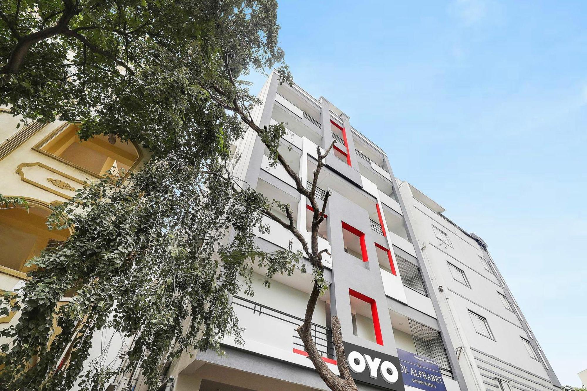 Super Townhouse De Alphabet Hotel Kukatpally Nexus Mall Hyderabad Exterior foto